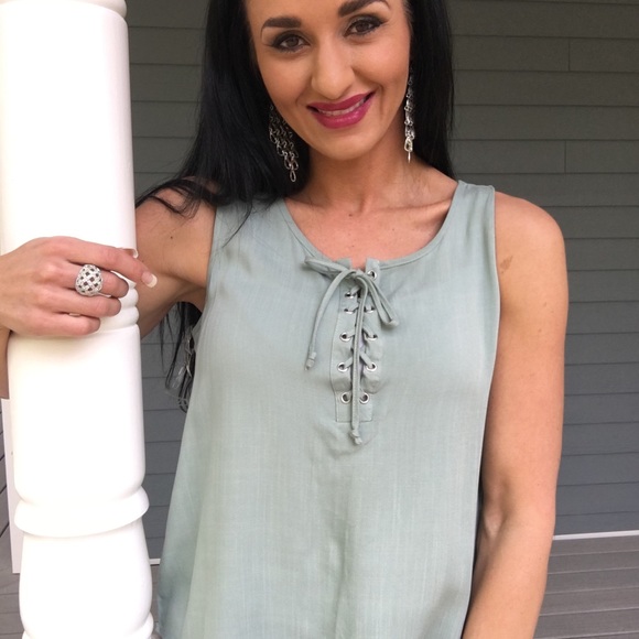 New Lace up front sleeveless green top - Picture 3 of 8